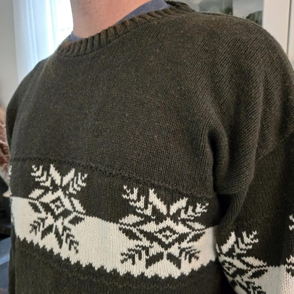 Dark green and White Snowflake Nordic Vintage Y2K Sweater